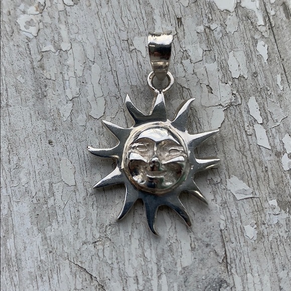 Sterling Silver Sun 🌞 Pendant - Picture 5 of 16